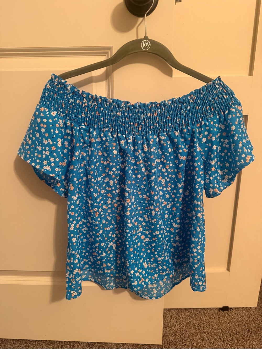 Gilli Bright Blue Off-Shoulder Floral Top